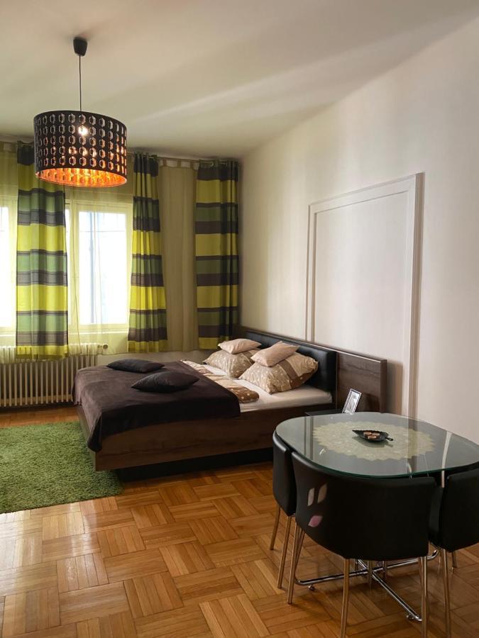 Promenade Guesthouse Near The Danube Budapeste Exterior foto